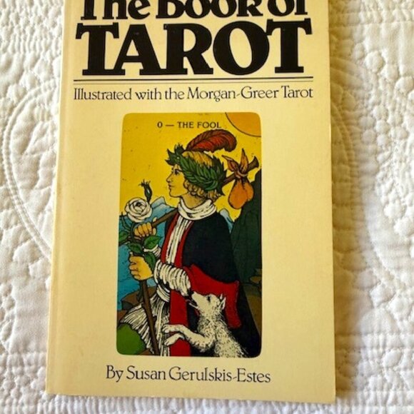 The Book of Tarot by Susan Gerulski Estes and Susan Gerulskis-Estes - Picture 1 of 5